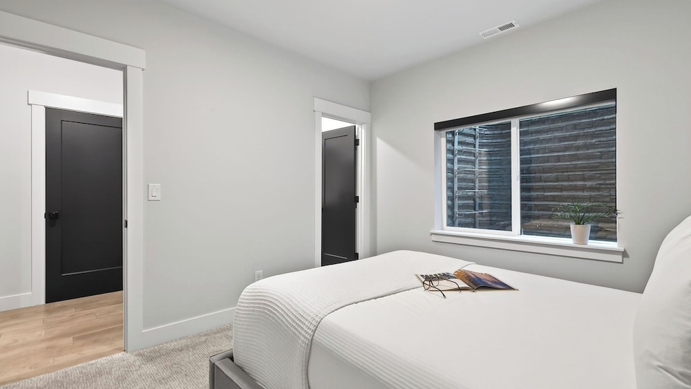 Spacious Park City Home w/ Hot Tub & Game Room Near Skiing & Trails Poppy Peak by Avantstay