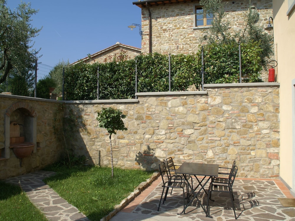 Holiday Home in Montecarelli With Pool