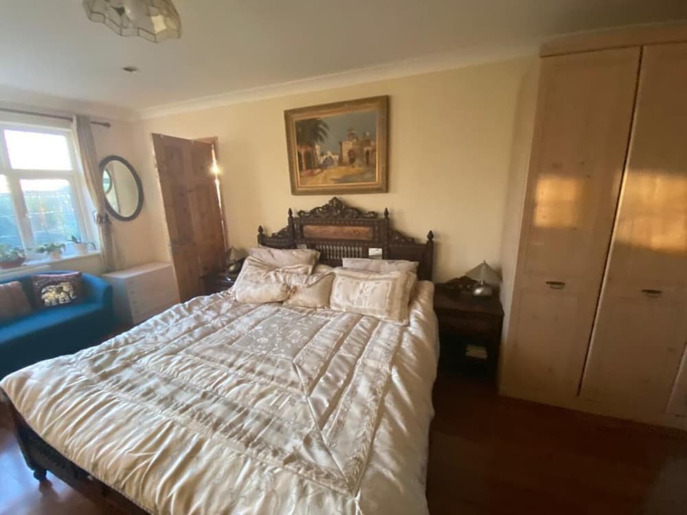 2-bed Apartment in High Wycombe Private Garden view 2