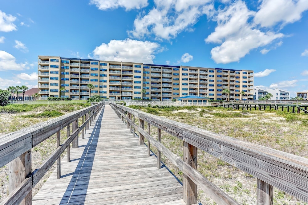 Fernandina Beach Vacations - Enchanting Ground Unit Condo Few Steps Away from the Ocean Side by RedAwning - Property Image 51