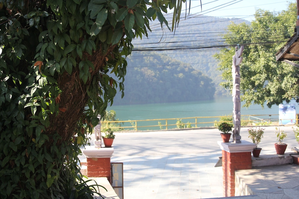 Lake View Resort