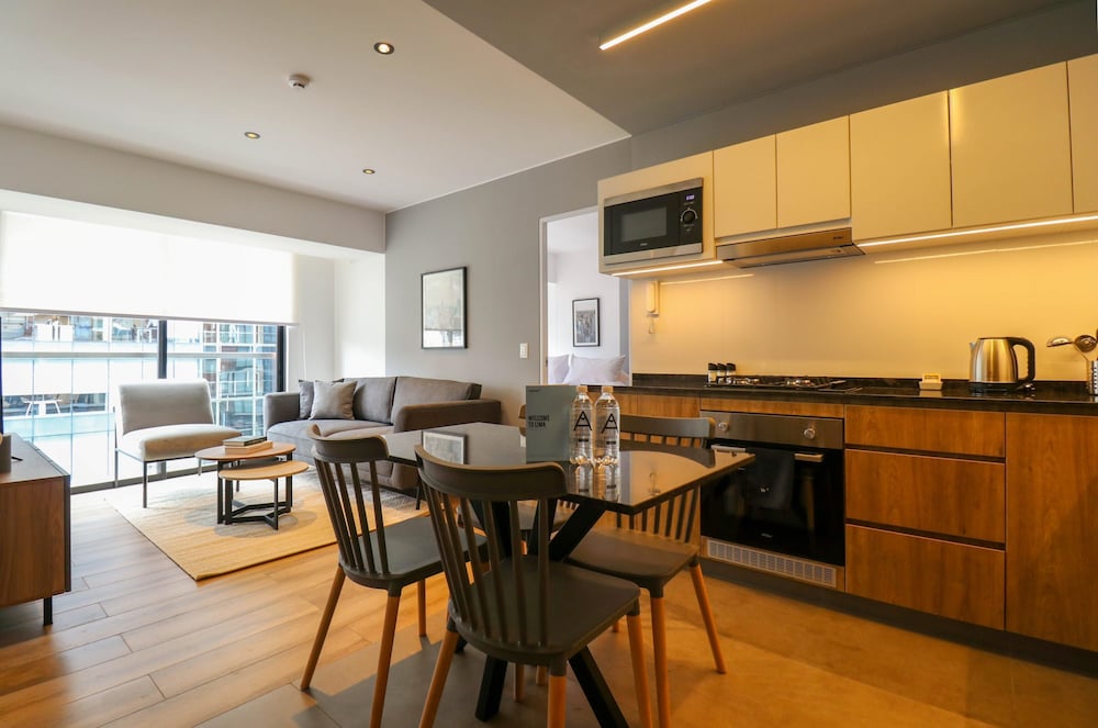 w Prestigious 2BR w Amazing Deco in San Isidro
