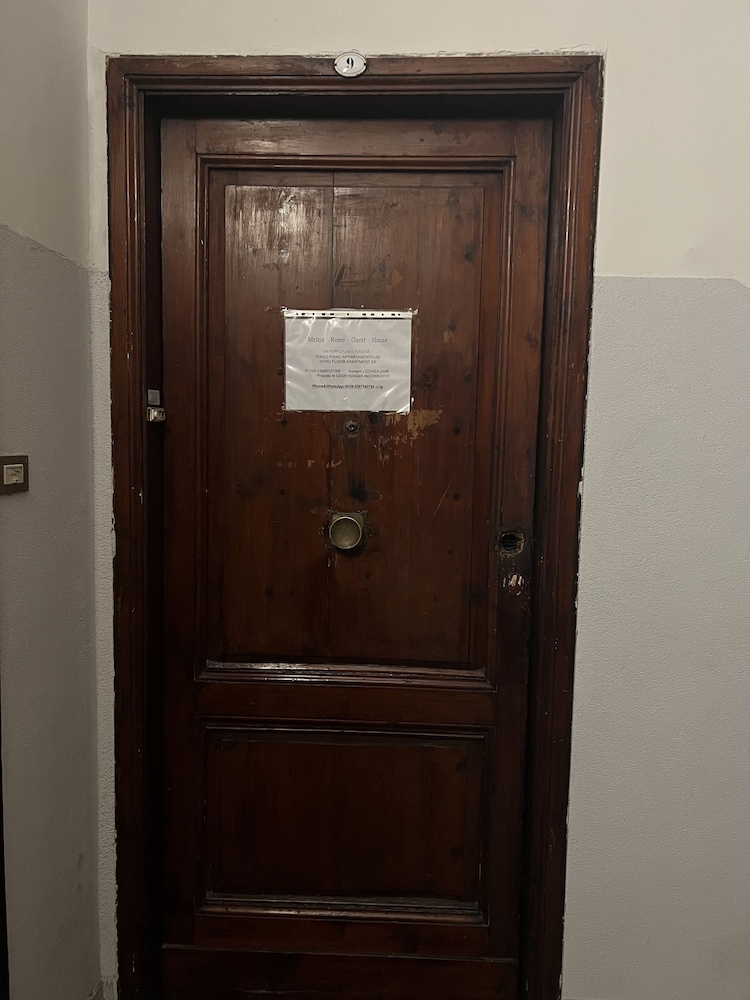 Meltin' Rome Guesthouse