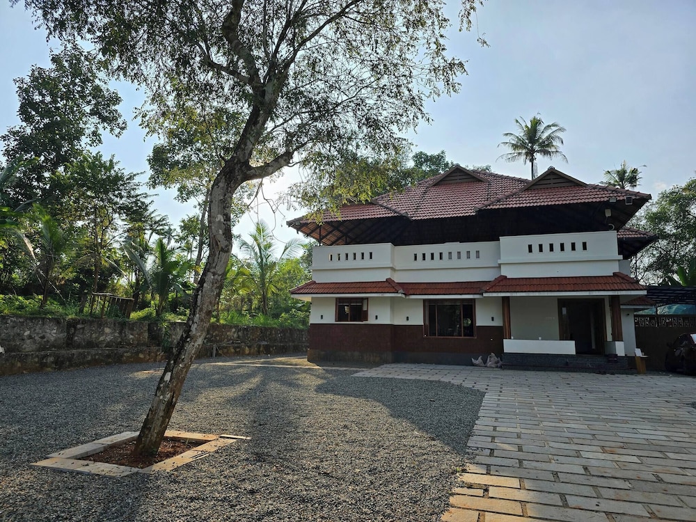 Acrewood Farmhouse - Pool Villa