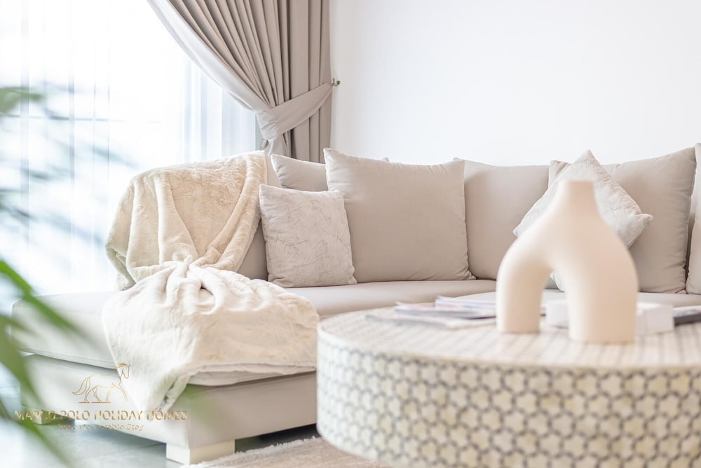 Marco Polo - Stunning 2 BR With Marina Views | Huge Pool & Gym