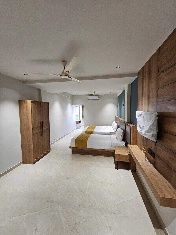 Hotel Beverly Plaza Kozhikode