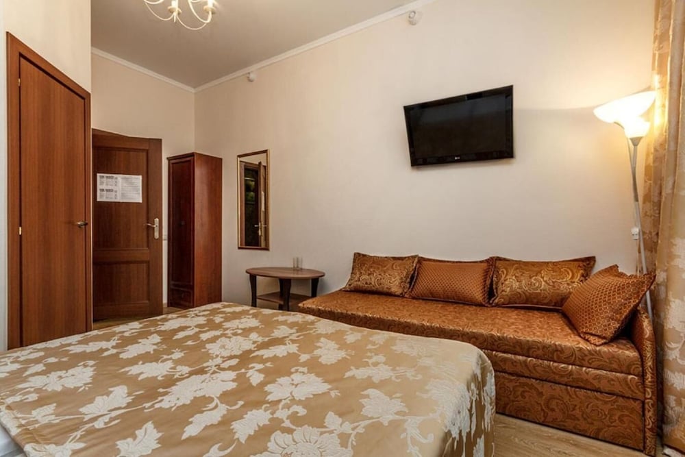 Hotel Bonjour at Kazakova