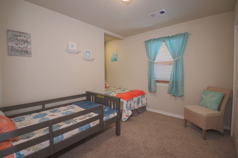 Superb Home With Private Walkover to Beach