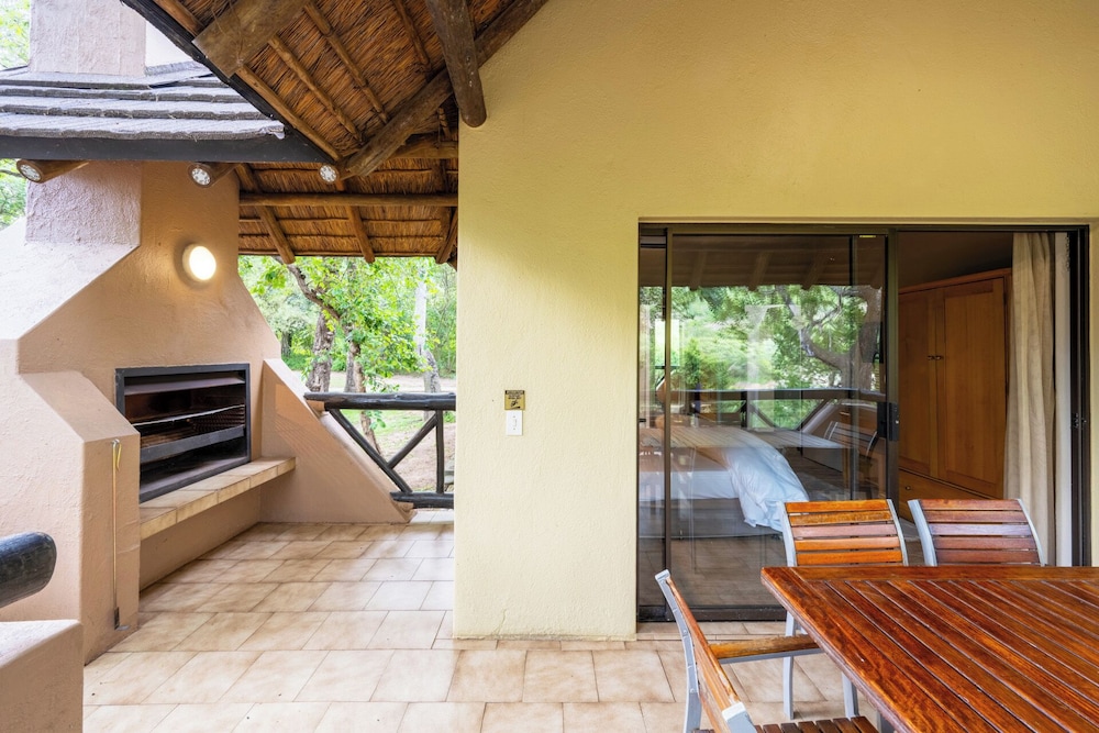First Group Sanbonani Resort