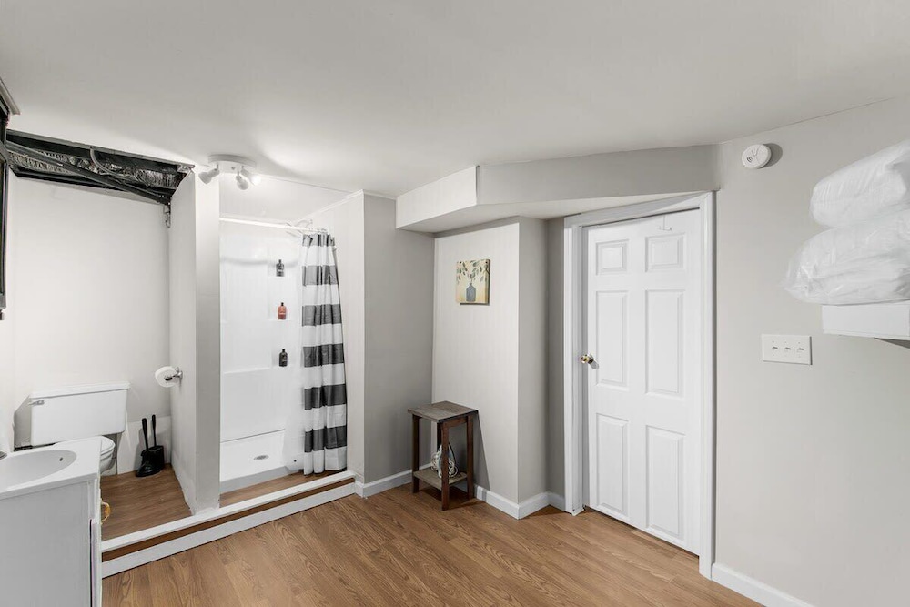 Broadmoor Bungalow - Both Units