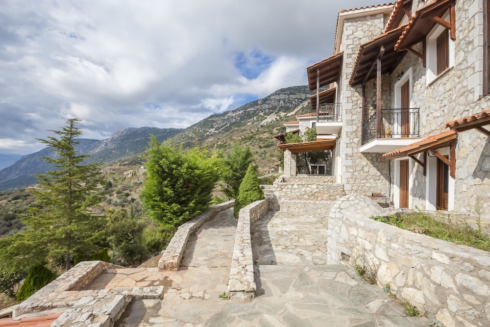 Rock Dandy Deluxe Chalet | Fireplace & Sauna