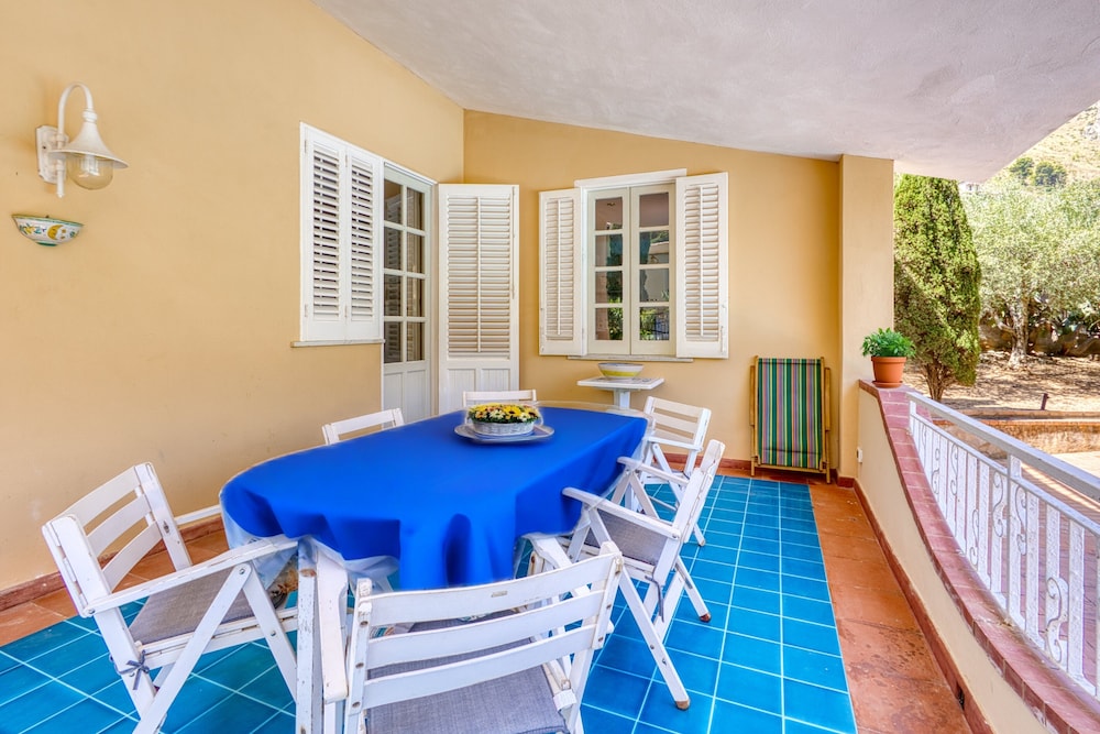 VFH Villa Cala del Cuore with pool