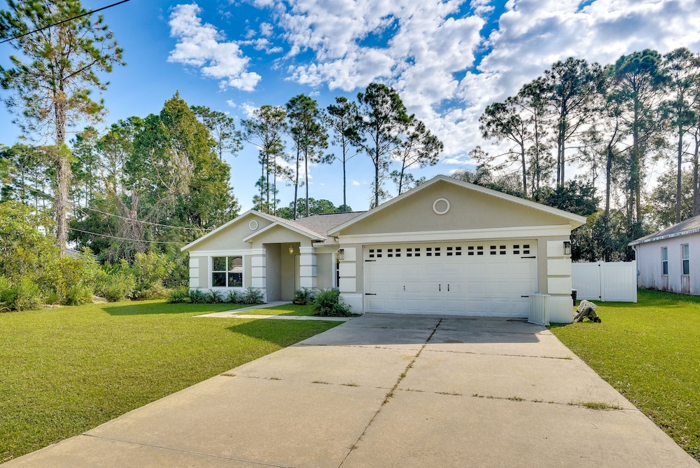 Palm Coast Home w/ Pool: 5 Mi to Flagler Beach! view 3