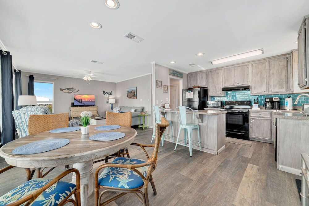 Beach Home With Private Pool & Beach Access- Sleeps 4