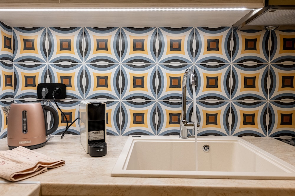 Ipelhome Plaka Boutique Apartments