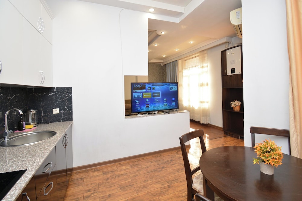 Apartment on Aram street
