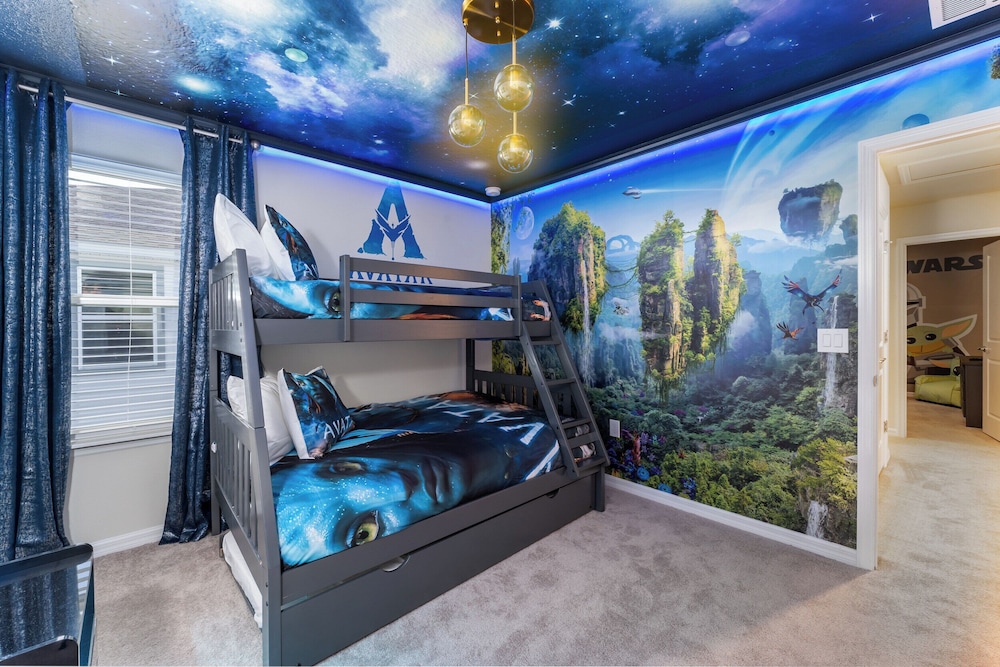 Amazing 8BR Villa by Disney Pool Theater