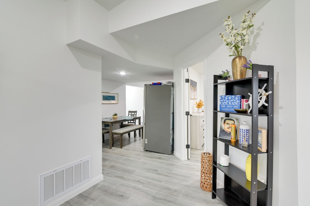 3 Mi to Bolivar Beach: Quiet Condo w/ Balcony