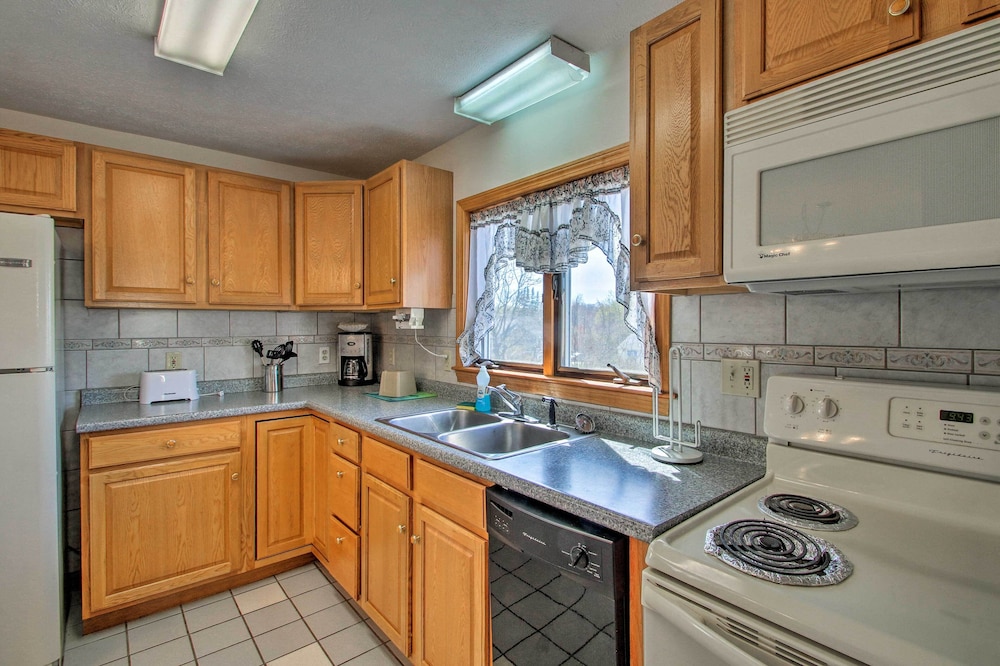 Apt in Old Orchard Beach - Walk to Bay + Pier