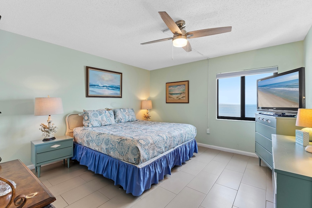 Shorehom by the Sea 51