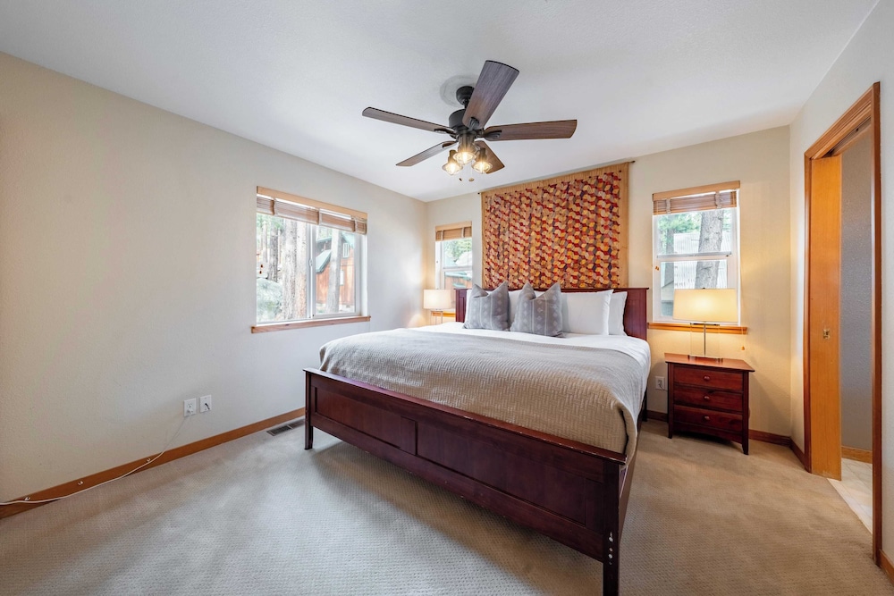 Stylish Truckee Retreat Deck, Near Lake & Skiing Moraine by Avantstay