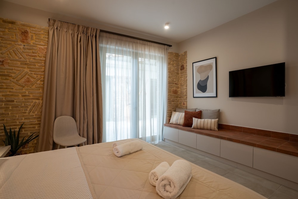 Lodge Apartments