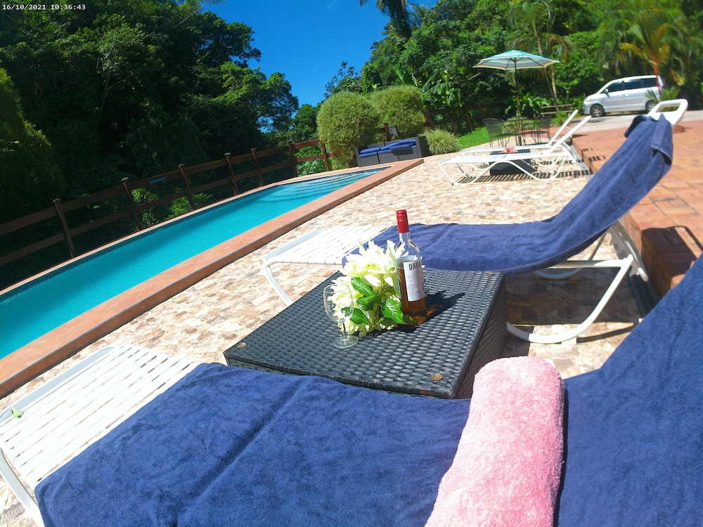 Toraille Waterfall Villas
