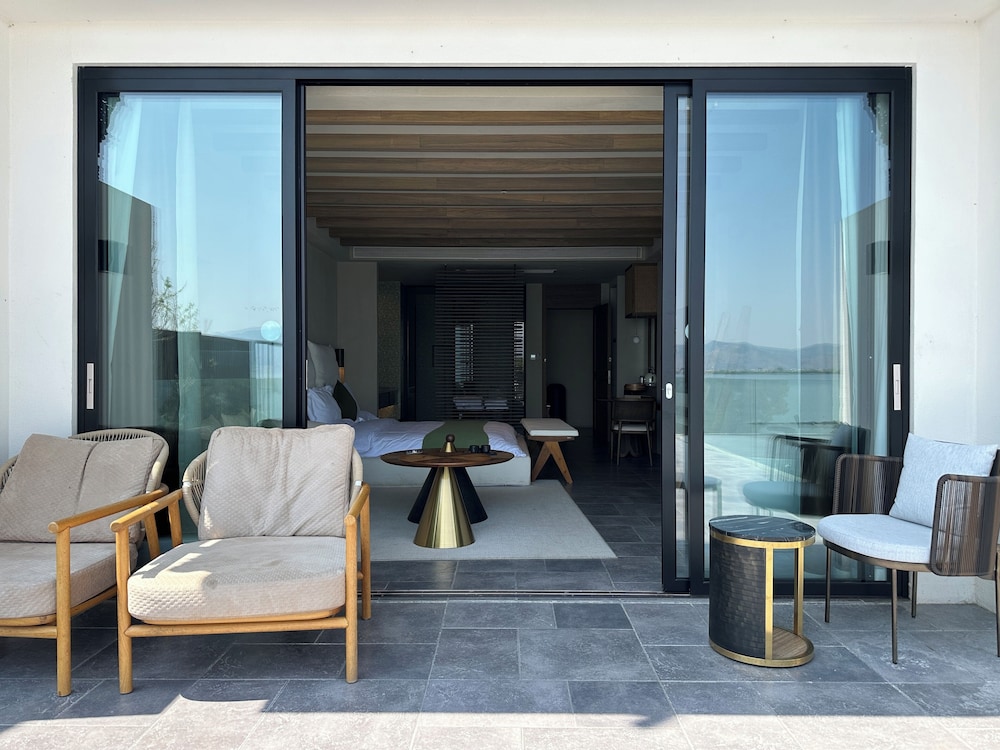 Dali Qingmai Seaview Resort