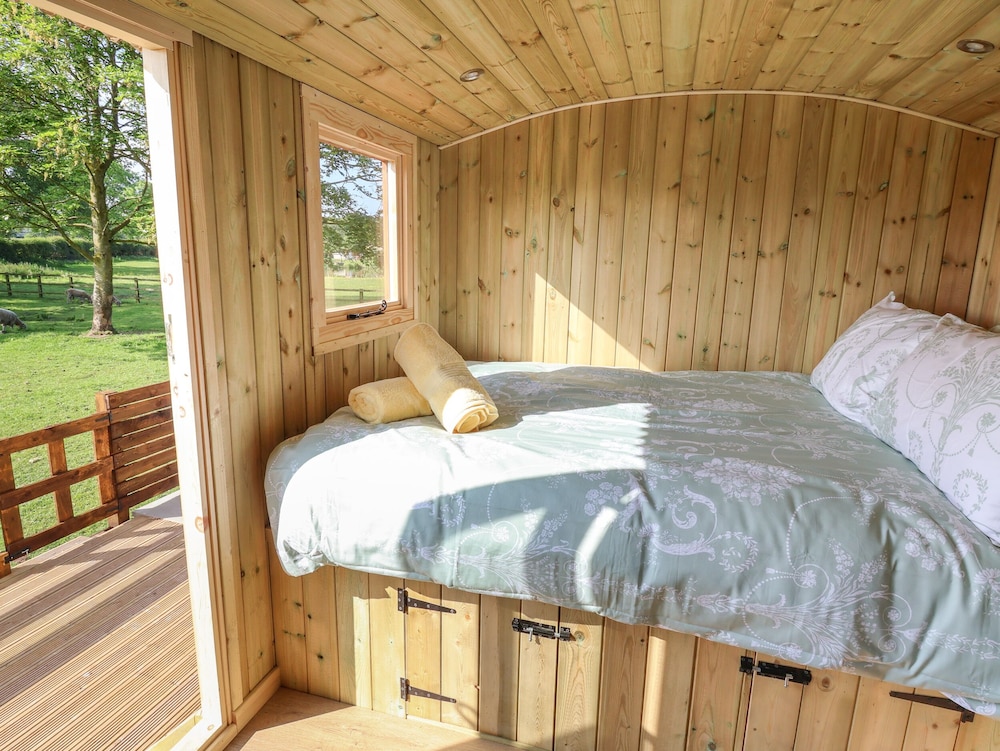 The Oak Hut