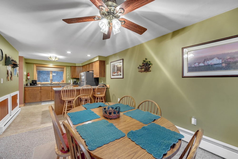 Otter Slide 78i - A Cozy Mountain Retreat 2 Bedroom Townhouse by The Summit at Gore Mountain