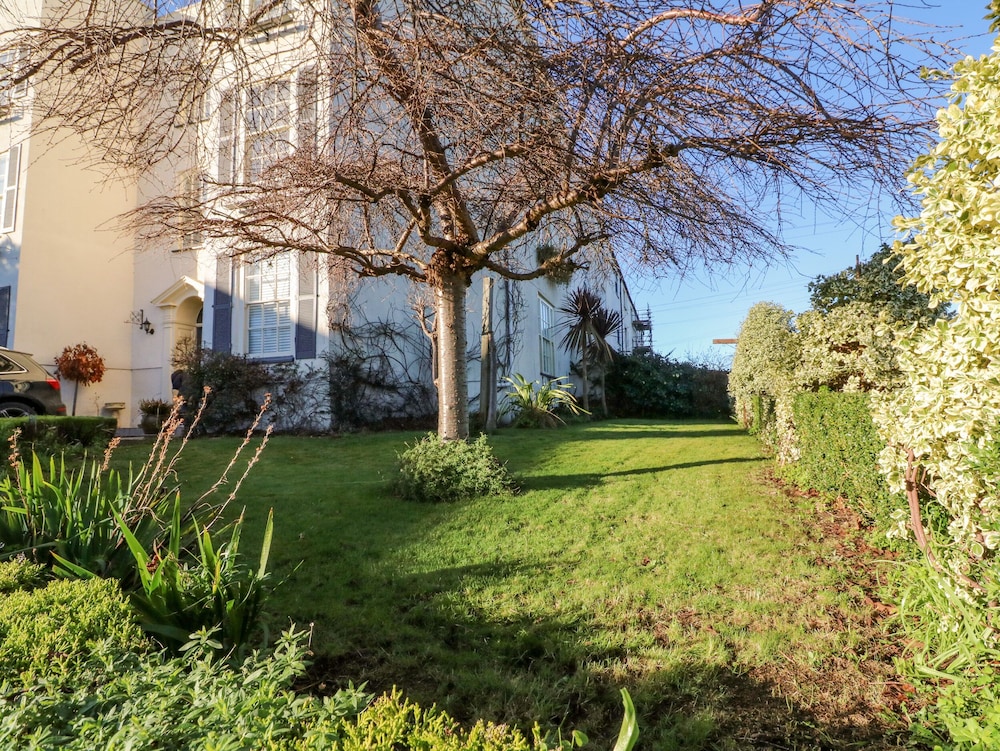 Alcombe House