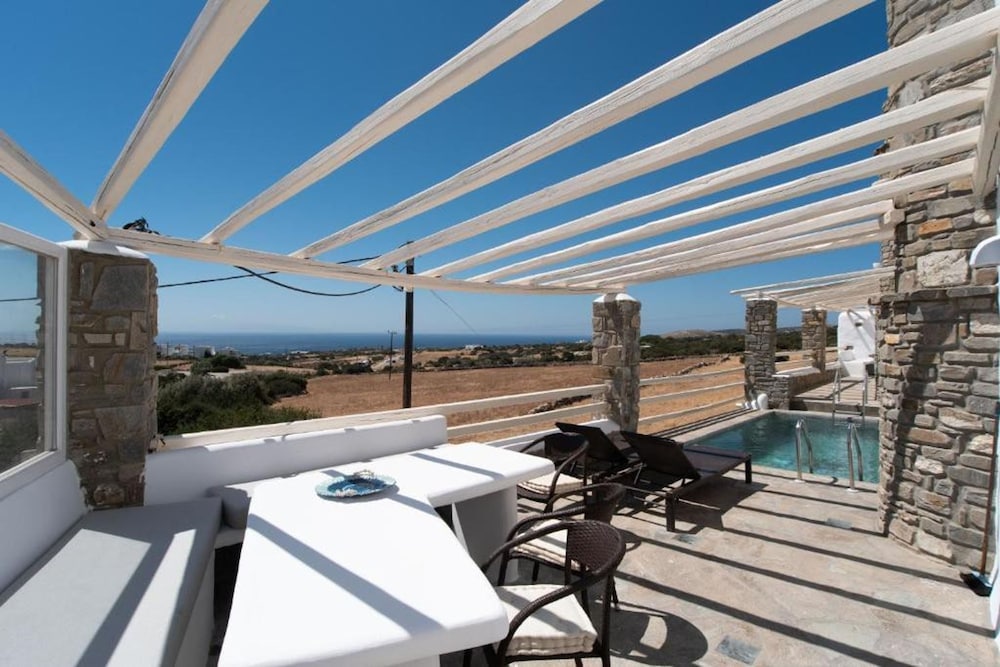 Aspro Paros Villa for 6-7
