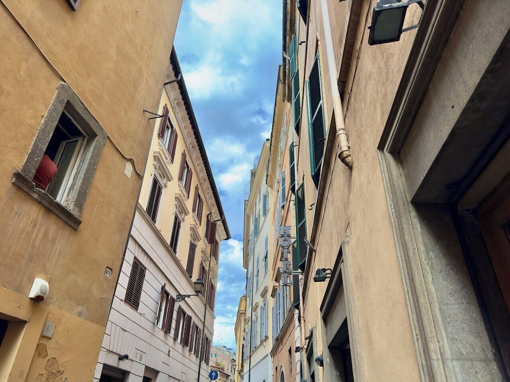 Campo De' Fiori Apartments