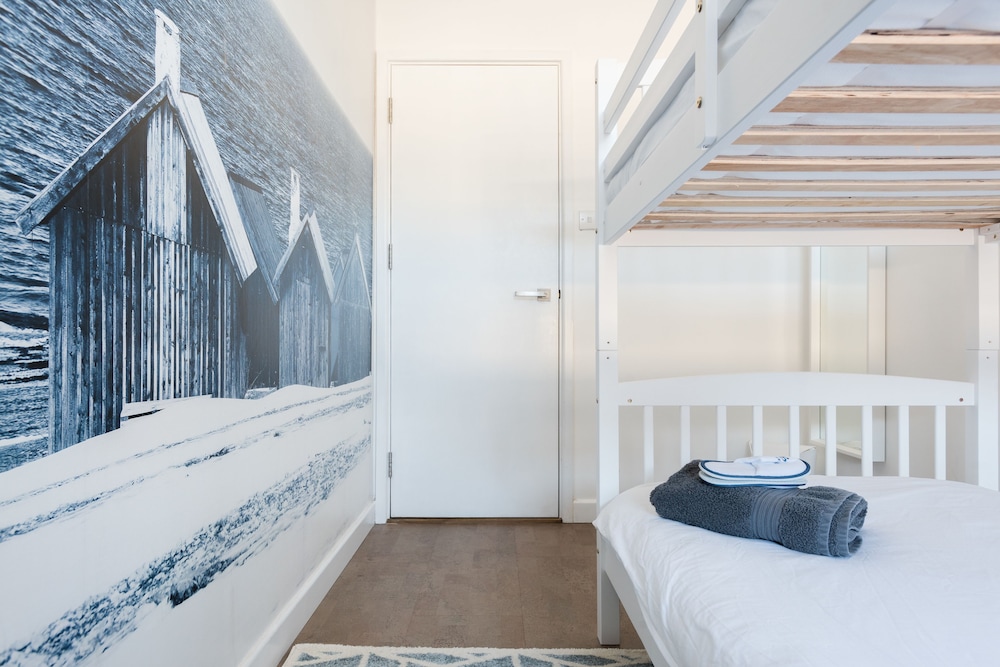 The Jericho Escape - Comfortable & Modern 4BDR in Jericho
