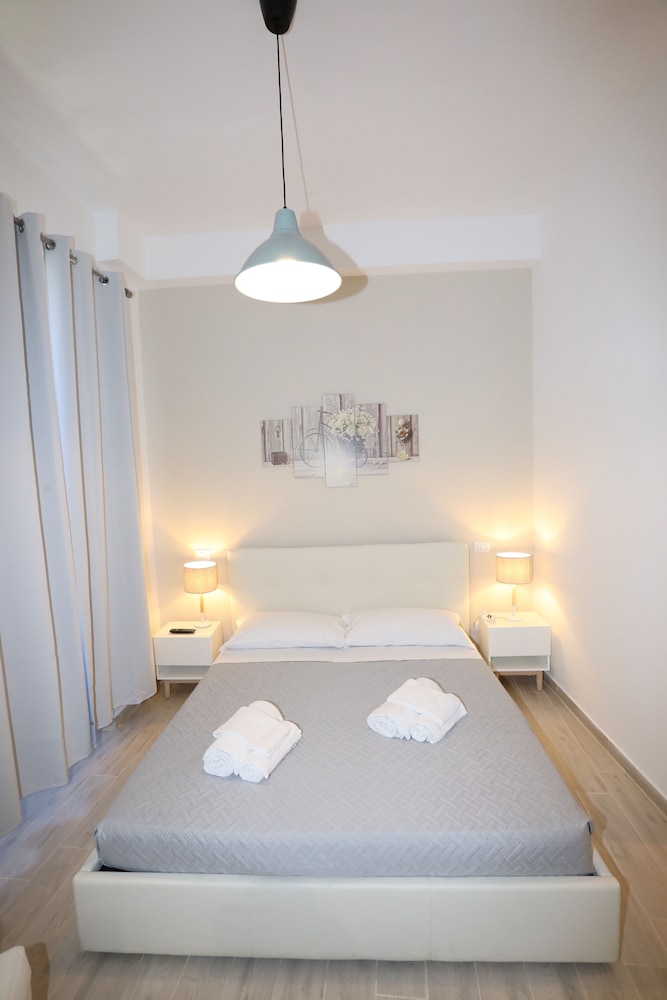 Unique Luxury Apartment and Rooms