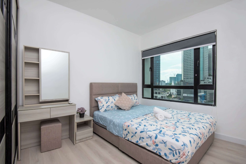 Bright 2BR Suasana Stay Near JB Sentral CIQ