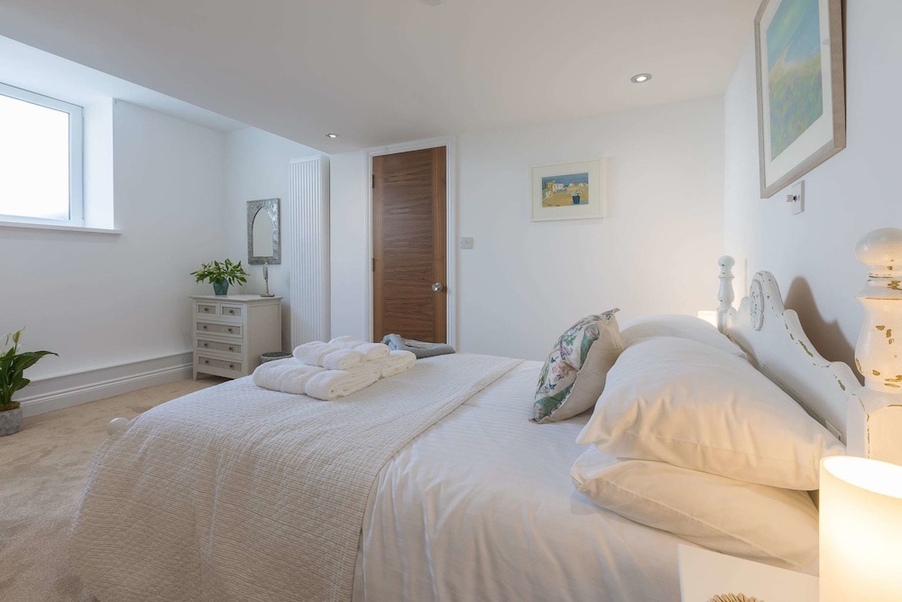 Hepworth Apartment view 2