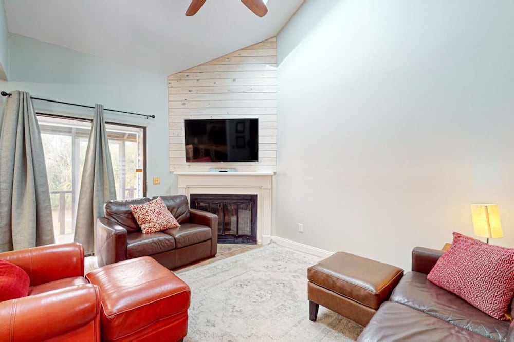 Mariner Lakes Condos