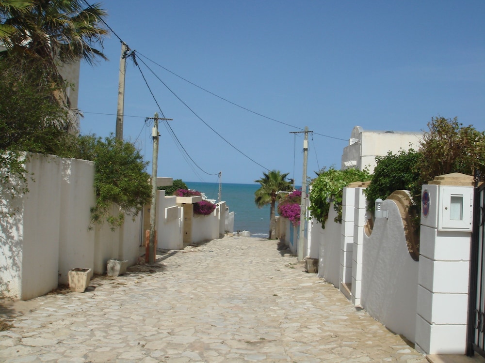 Partie de pittoresque maison en bord de mer