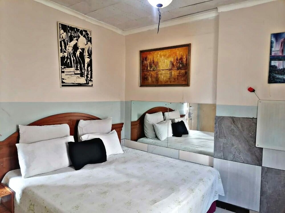 Valley Center Guest House