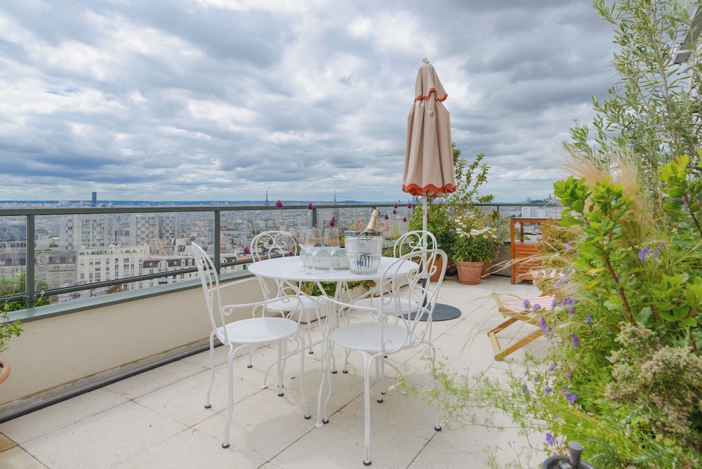 Paris Rooftop Prestige residence