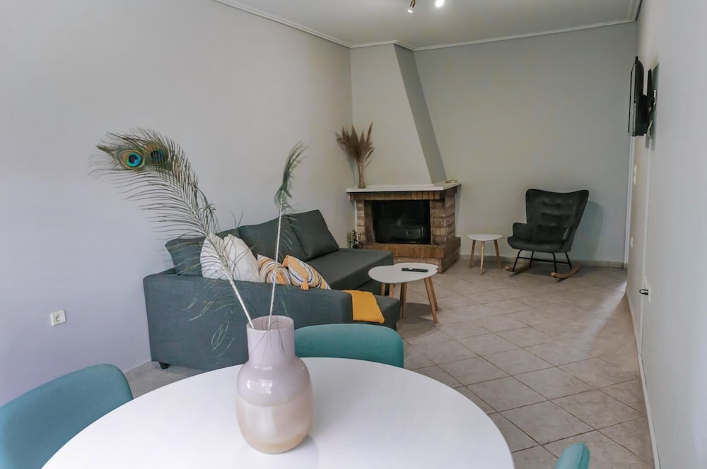 Cosmos Apartment in Athina