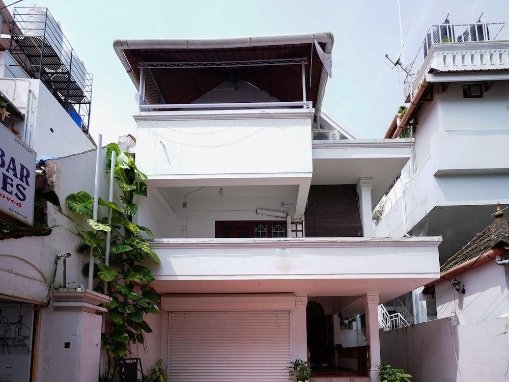 Oyo 18323 Home Splendid Stay Fort Kochi Beach