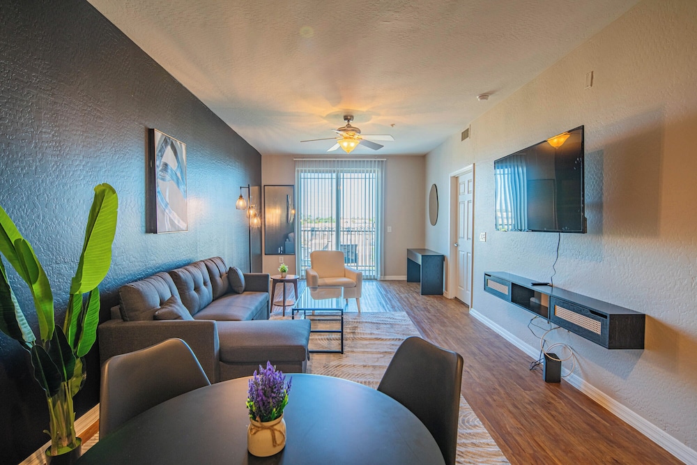 ROVE LIVING/KL - The Fredrick Tempe