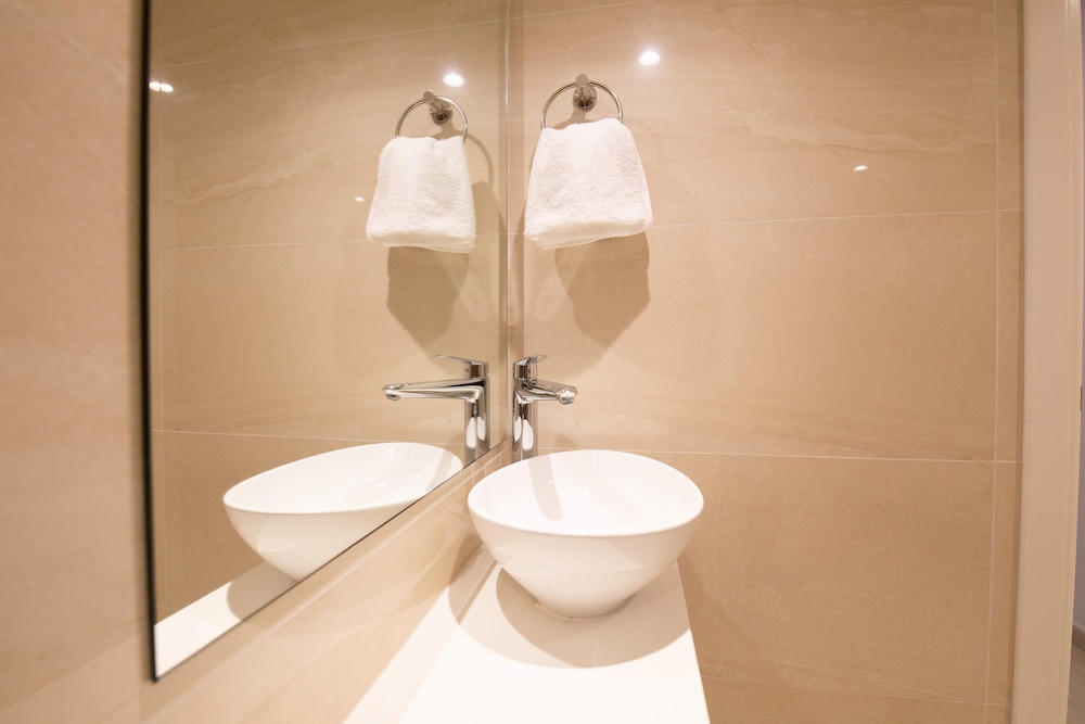 Phaedrus Living: Serenity Waves Villas No.2