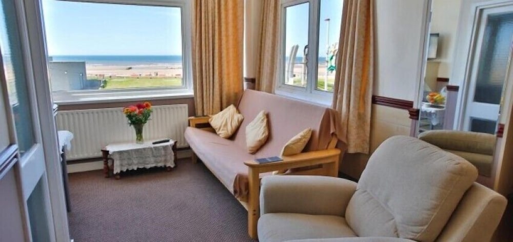 Lynton Apartments