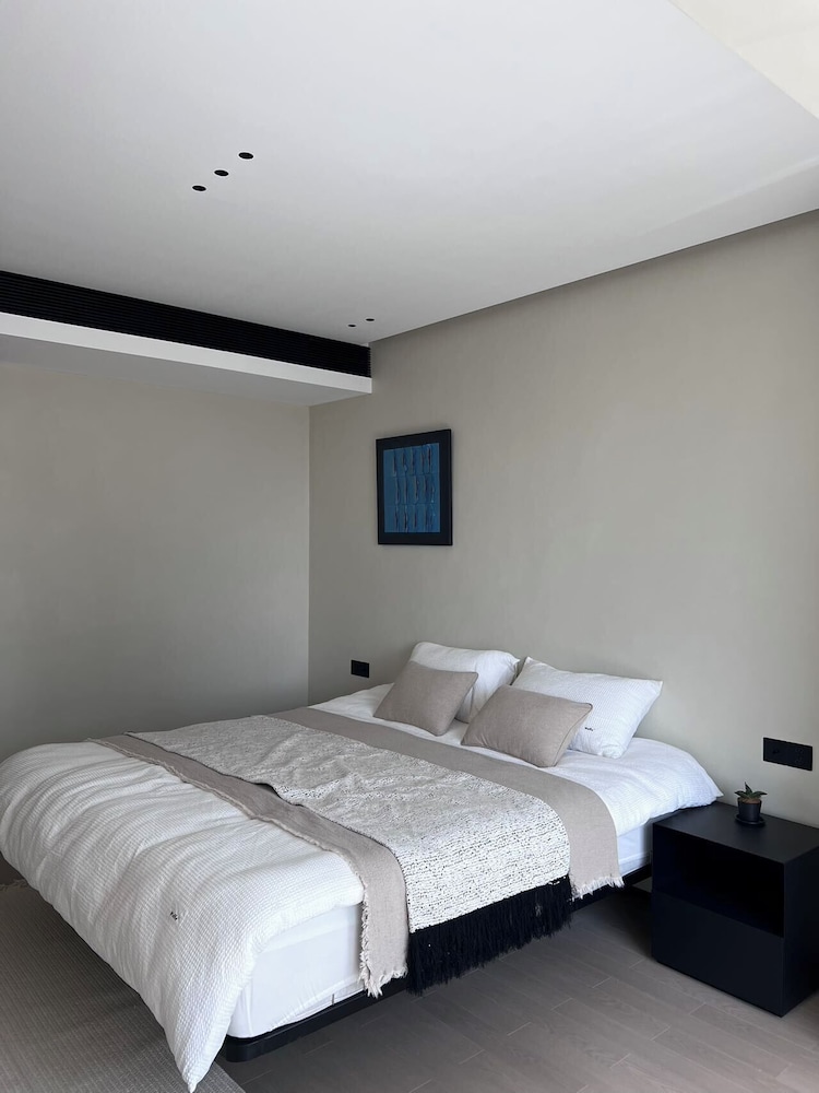 Book and Bed-Chang Ning