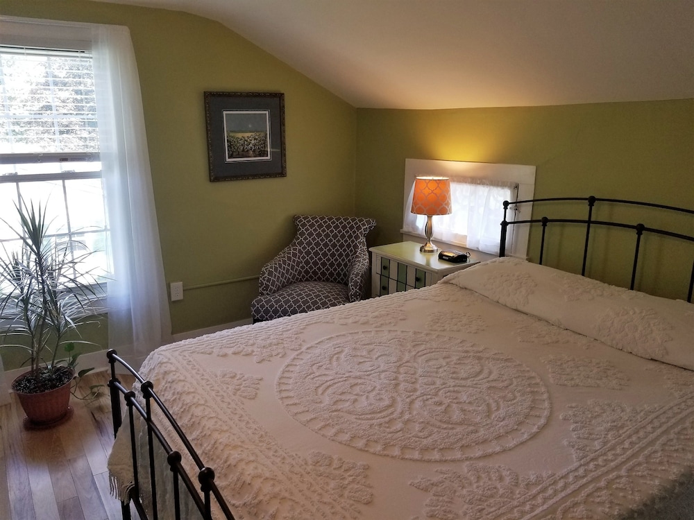 The Blackberry Inn Bed & Breakfast