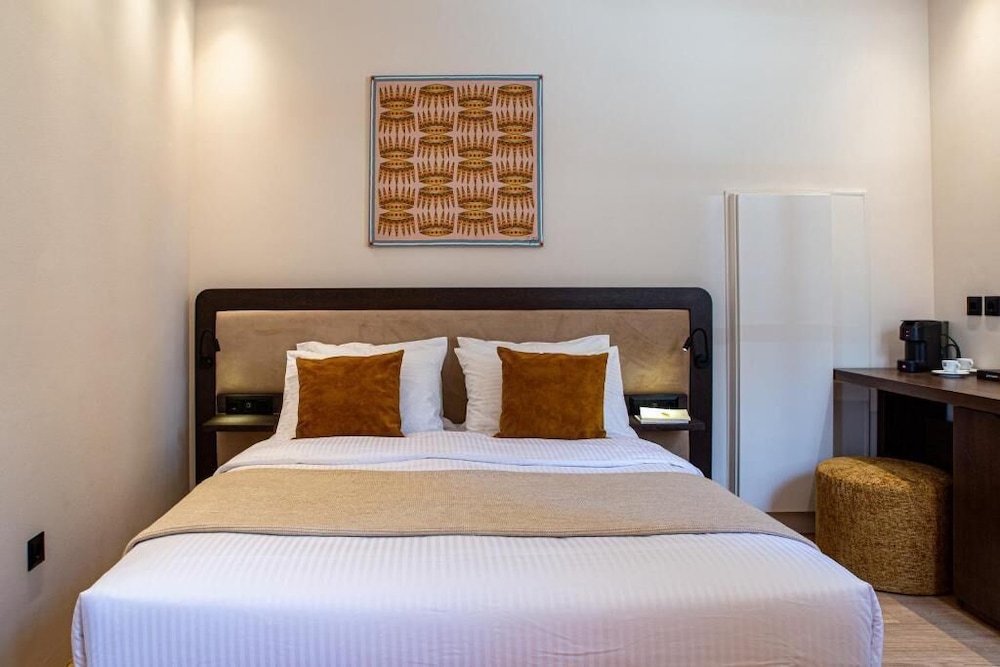 Epitome Suites