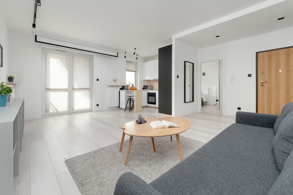 Łąkowa Apartment Łódź by Renters